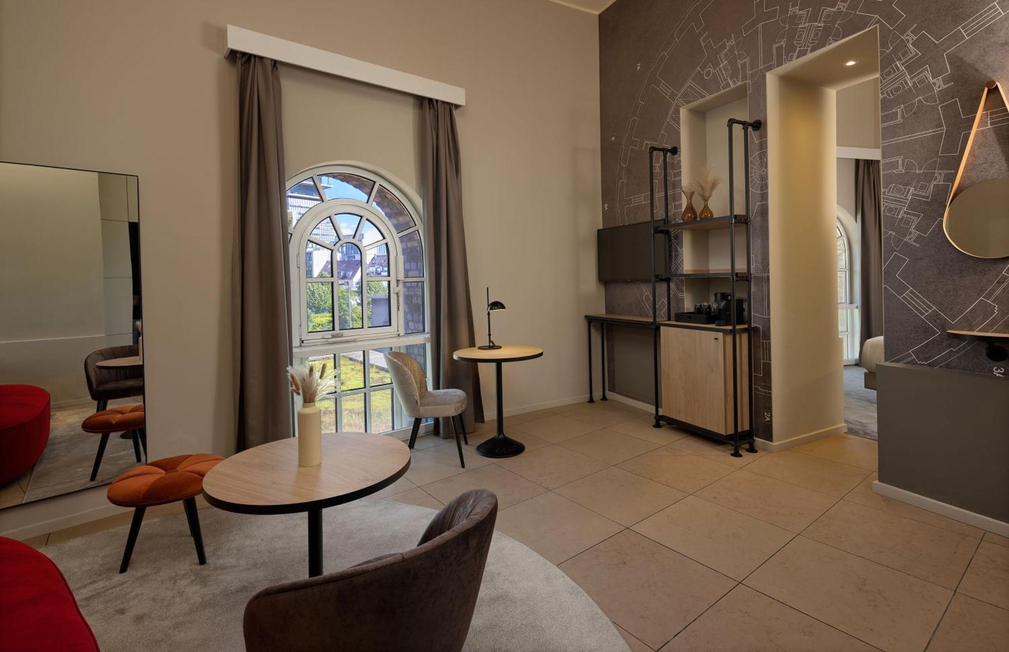 Wasserturm Hotel Cologne, Curio Collection By Hilton Exterior foto