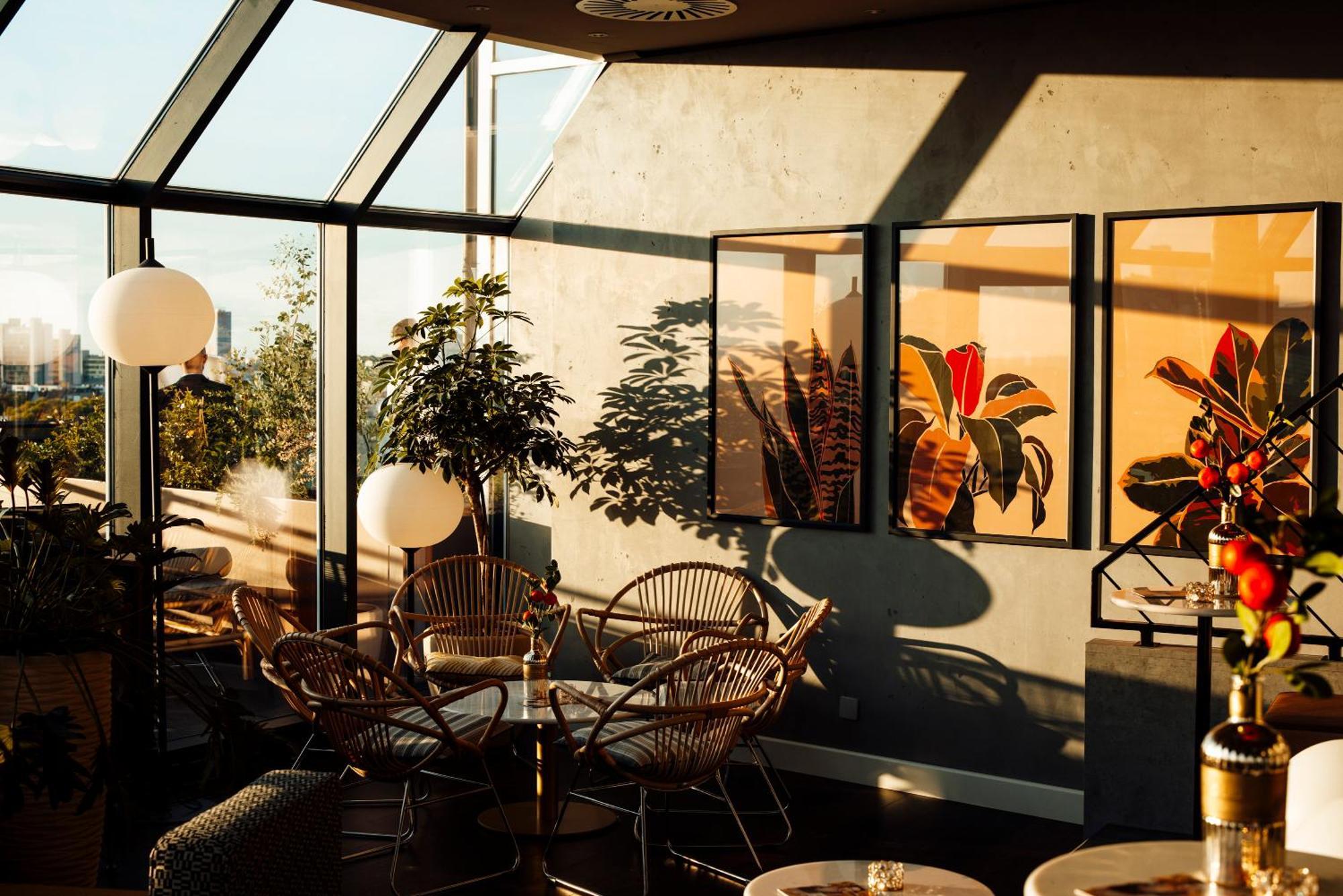 Wasserturm Hotel Cologne, Curio Collection By Hilton Exterior foto