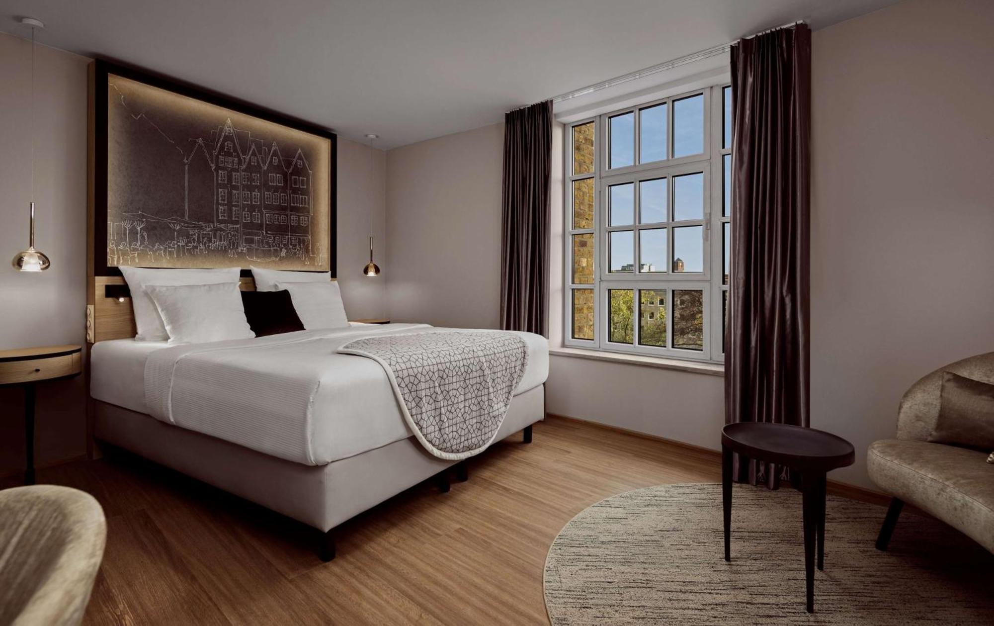 Wasserturm Hotel Cologne, Curio Collection By Hilton Exterior foto